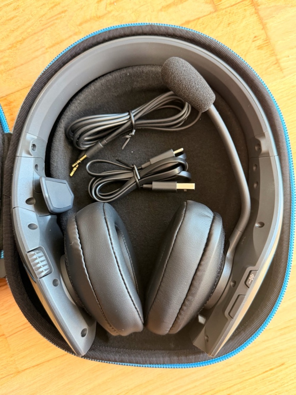 BlueParrott S650-XT Wireless Bluetooth Headset ANC - Black
